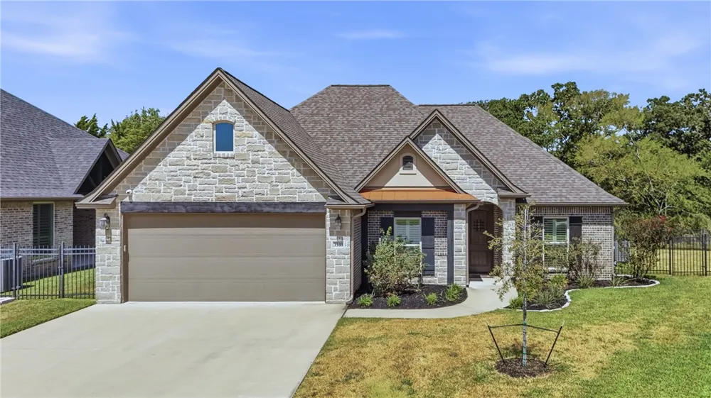 3533 Fairfax Green Bryan, TX 77808