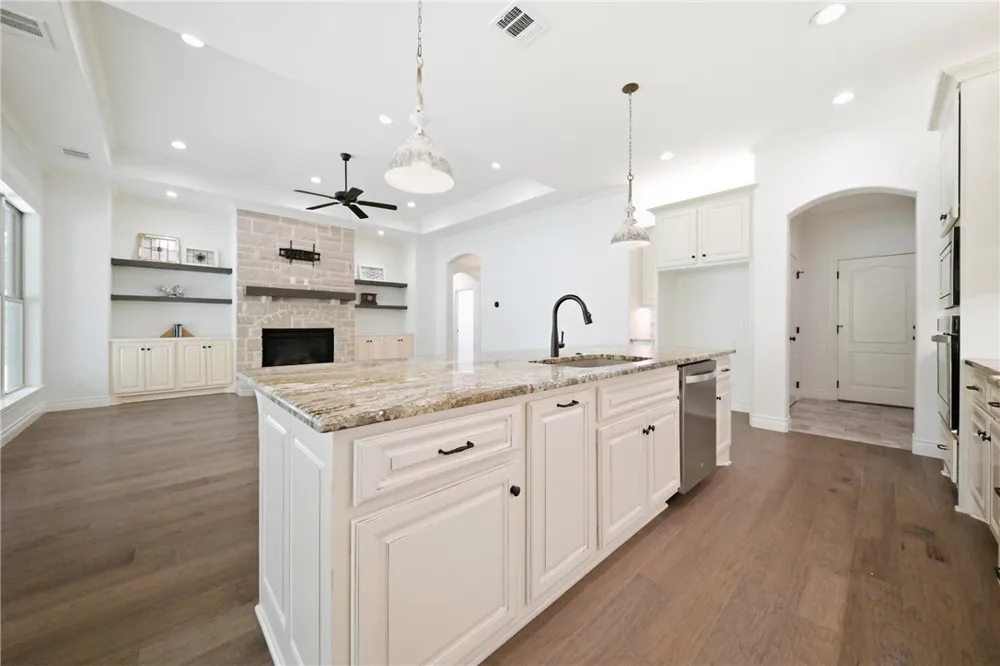 3533 Fairfax Green Bryan, TX 77808