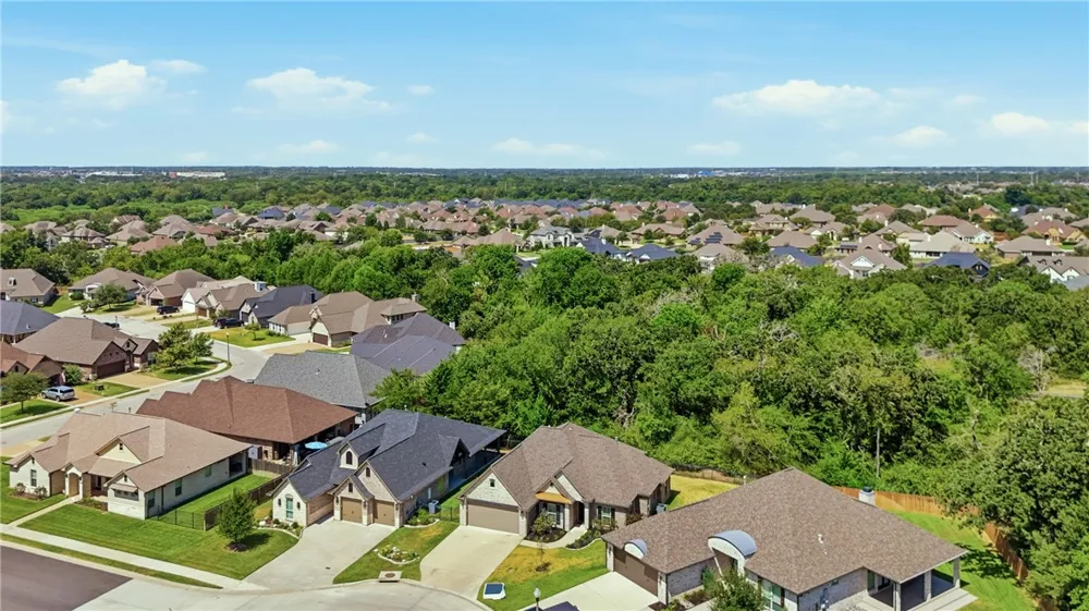 3533 Fairfax Green Bryan, TX 77808