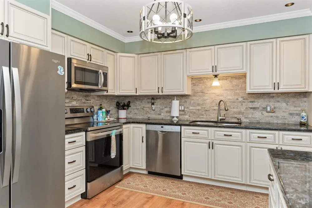 1295 Deblin Drive Miami, OH 45150