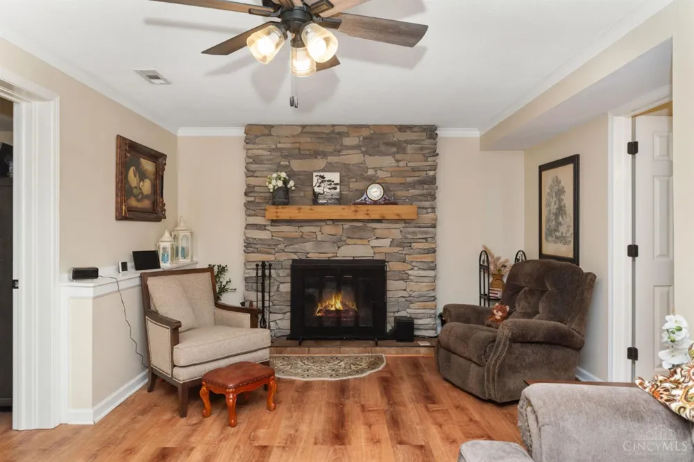 1295 Deblin Drive Miami, OH 45150