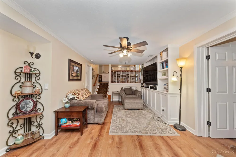 1295 Deblin Drive Miami, OH 45150