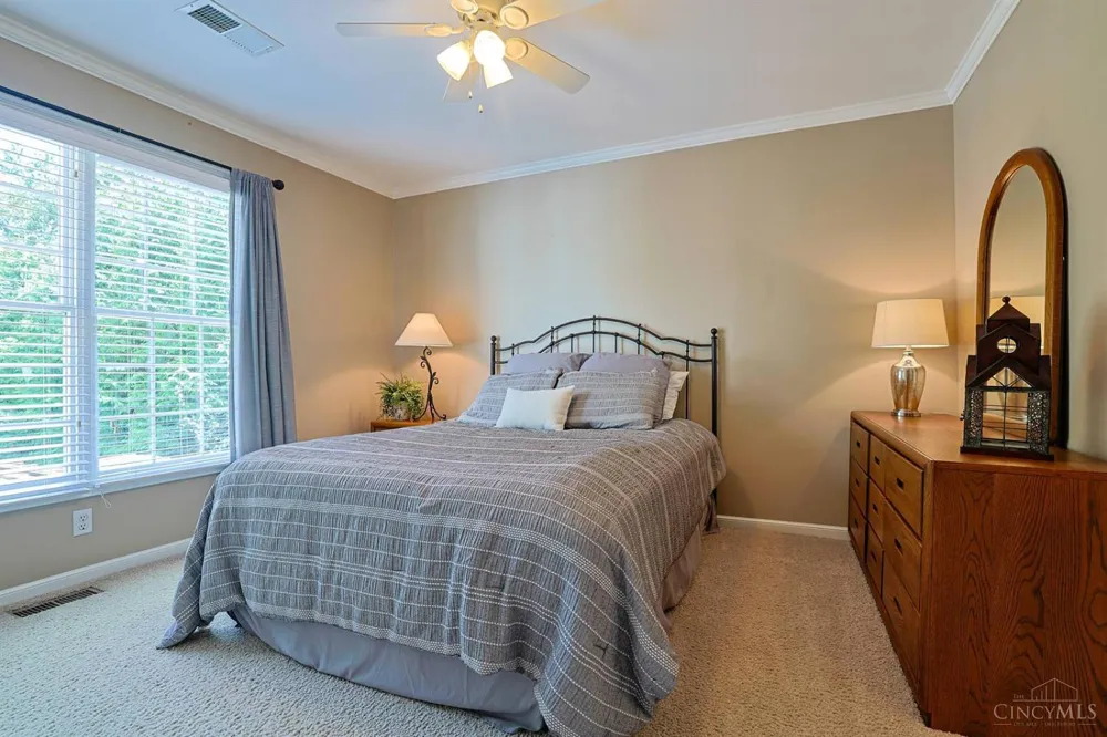 7265 Timberknoll Drive Cincinnati, OH 45242