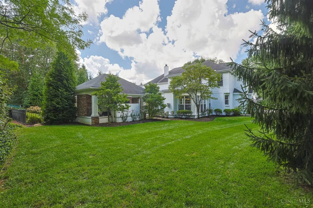 7265 Timberknoll Drive Cincinnati, OH 45242