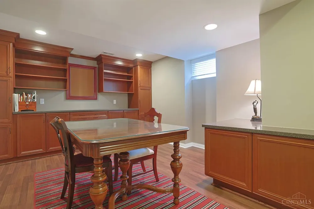 7265 Timberknoll Drive Cincinnati, OH 45242