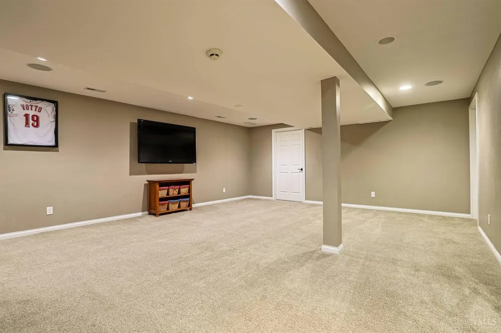 7265 Timberknoll Drive Cincinnati, OH 45242