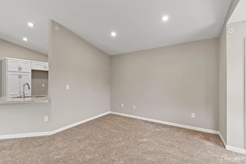5881 Parkview Lane #305 Miami, OH 45150