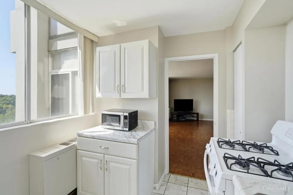 2324 Madison Road #910 Cincinnati, OH 45208