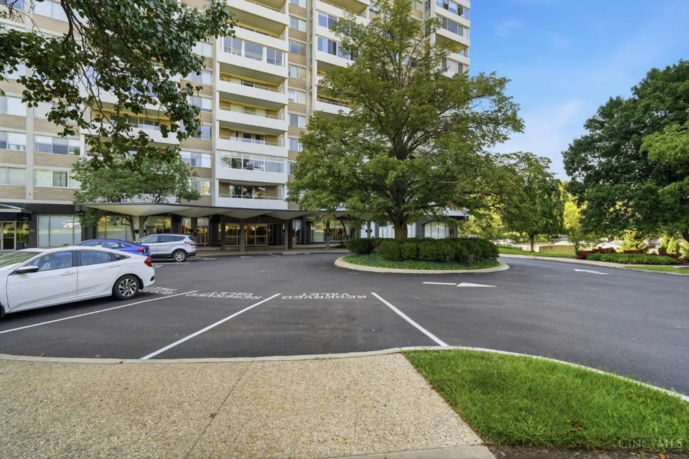 2324 Madison Road #910 Cincinnati, OH 45208