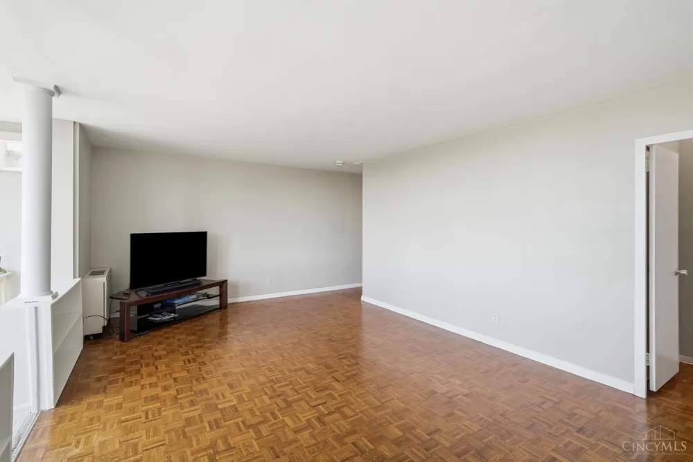 2324 Madison Road #910 Cincinnati, OH 45208