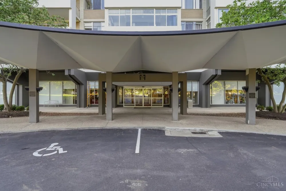 2324 Madison Road #910 Cincinnati, OH 45208
