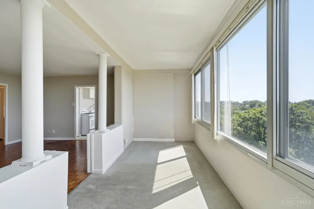 2324 Madison Road #910 Cincinnati, OH 45208