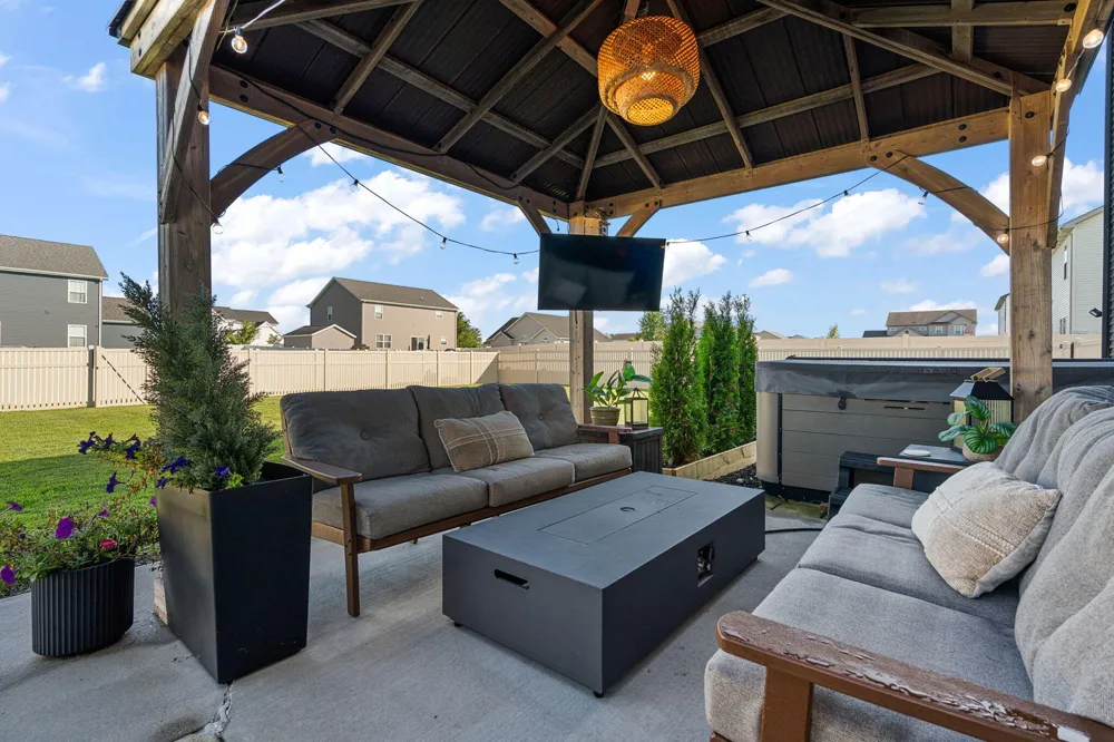 11271 Elkhart Circle Crown Point, IN 46307