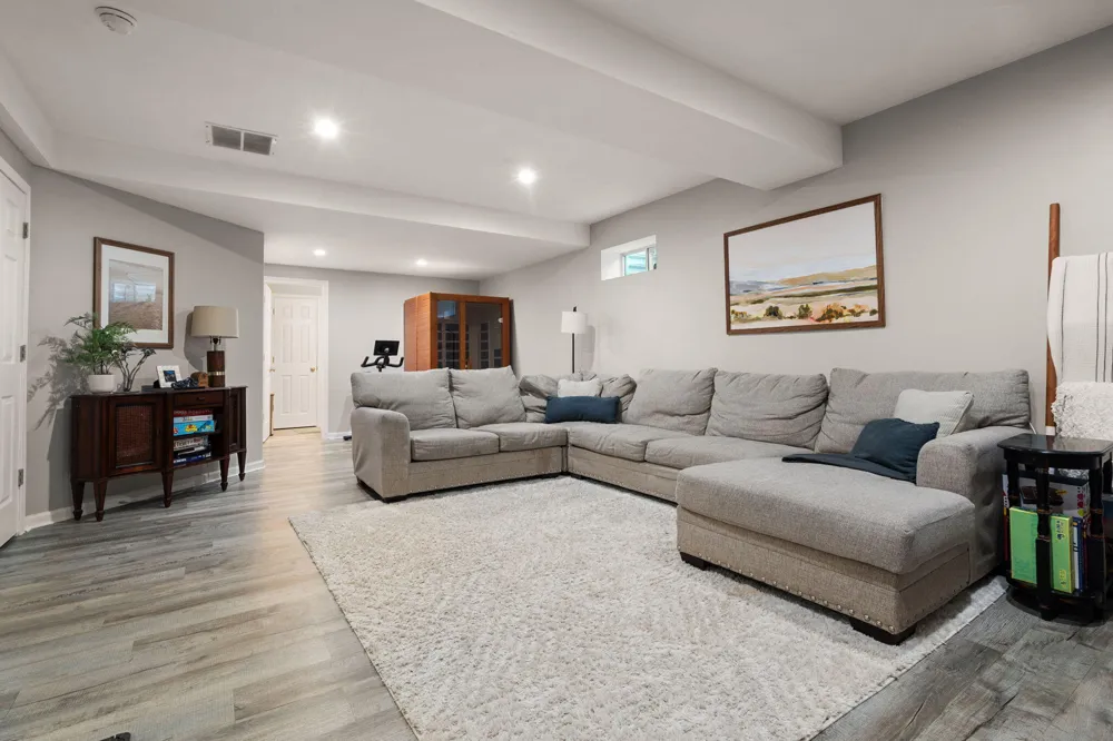 11271 Elkhart Circle Crown Point, IN 46307