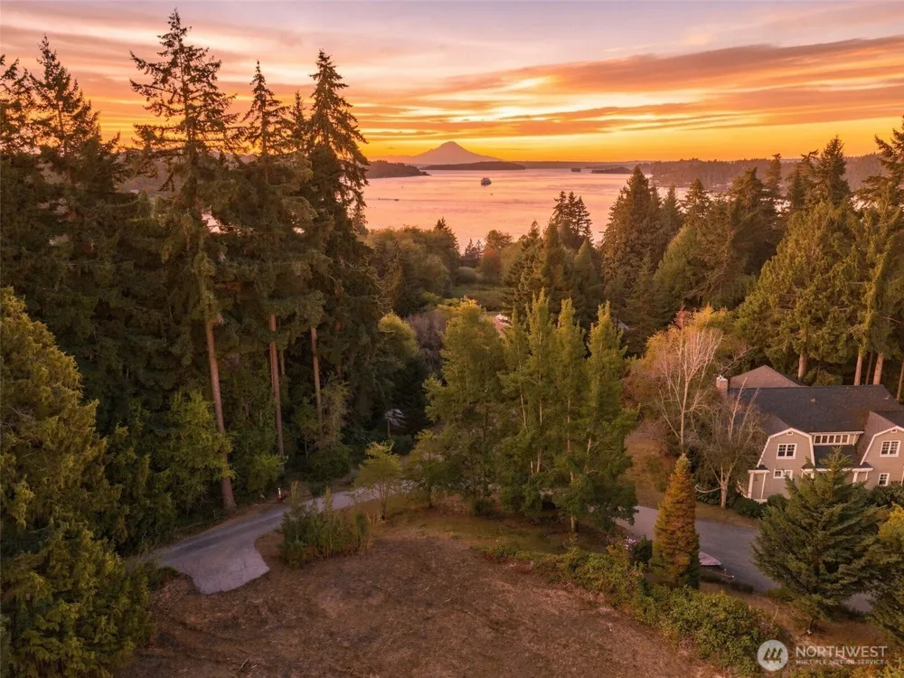 0 TBD NE Baker Hill Bainbridge Island, WA 98110