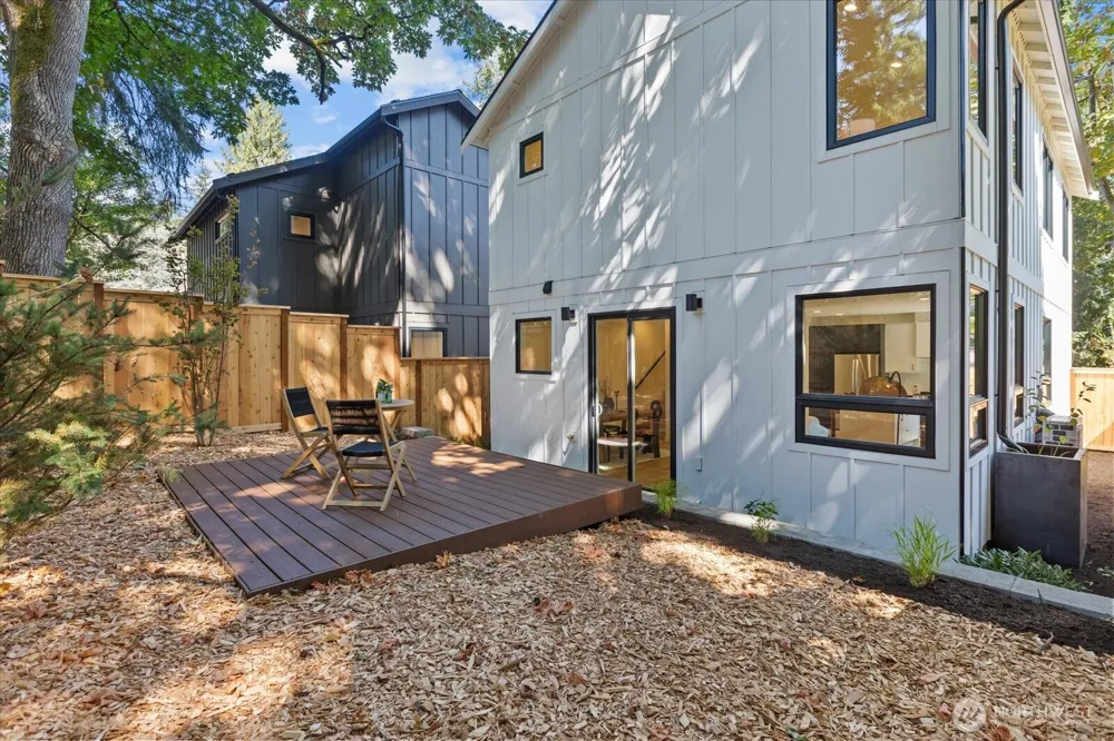 11349 23rd Avenue NE Seattle, WA 98125