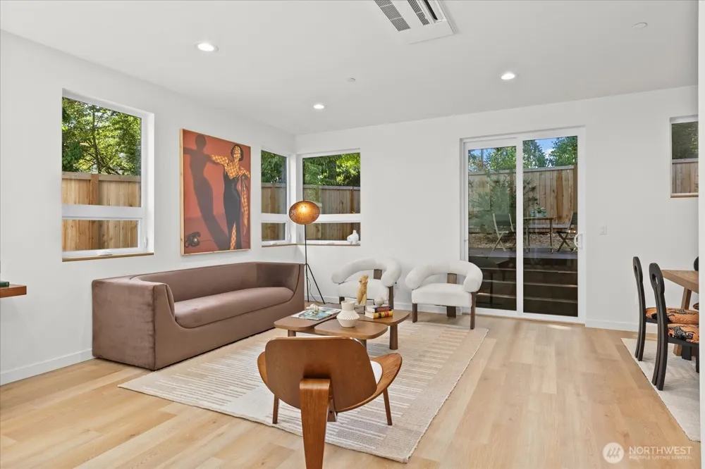 11349 23rd Avenue NE Seattle, WA 98125