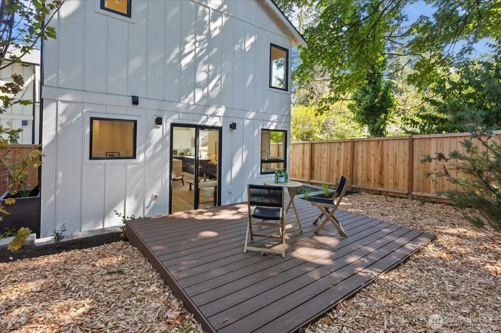 11349 23rd Avenue NE Seattle, WA 98125