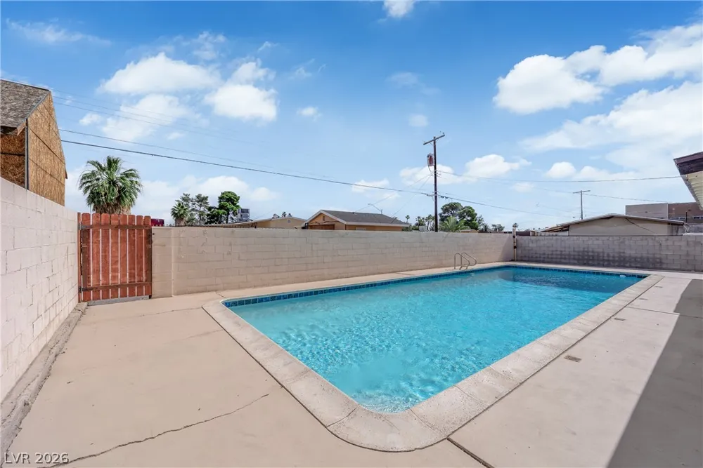 4112 Las Lomas Avenue Las Vegas, NV 89102