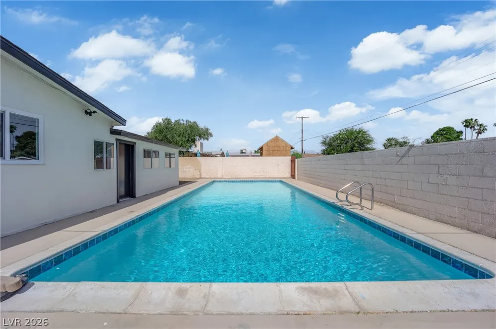 4112 Las Lomas Avenue Las Vegas, NV 89102