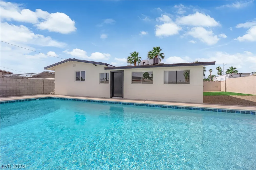 4112 Las Lomas Avenue Las Vegas, NV 89102