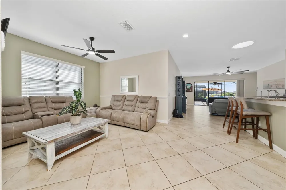 4303 SUMMER BREEZE WAY Kissimmee, FL 34744