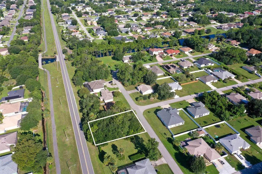 5 LUDLOW LANE W Palm Coast, FL 32137