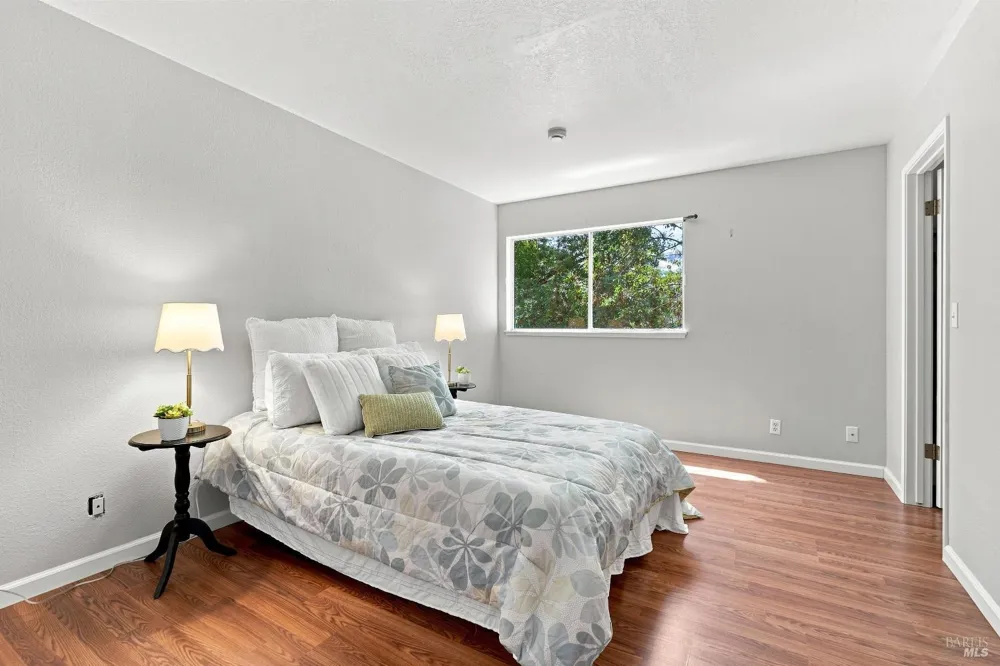 38 Meadowbrook Court Cotati, CA 94931