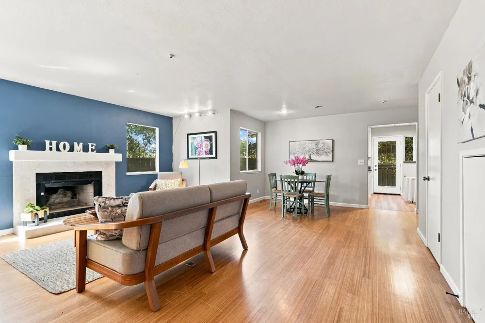 38 Meadowbrook Court Cotati, CA 94931