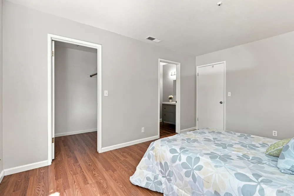 38 Meadowbrook Court Cotati, CA 94931