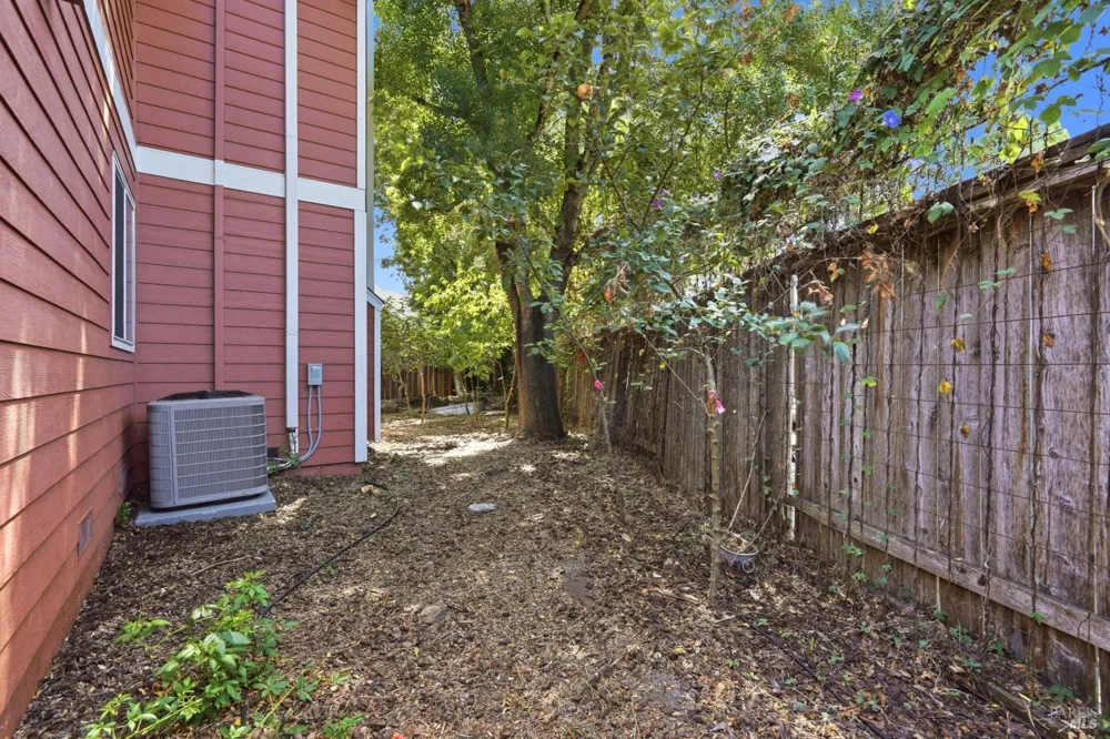 38 Meadowbrook Court Cotati, CA 94931