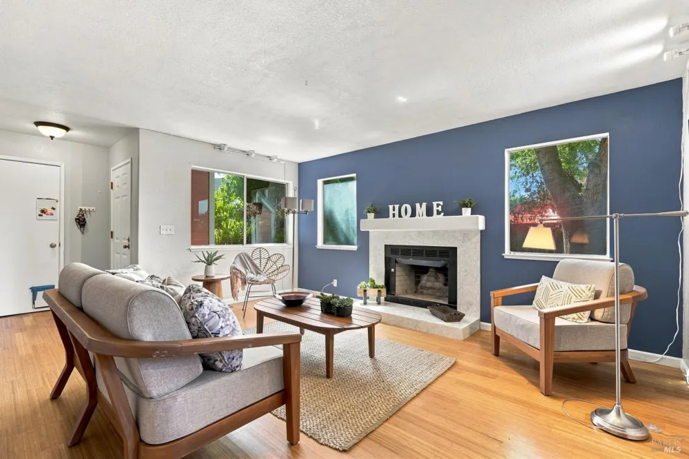 38 Meadowbrook Court Cotati, CA 94931