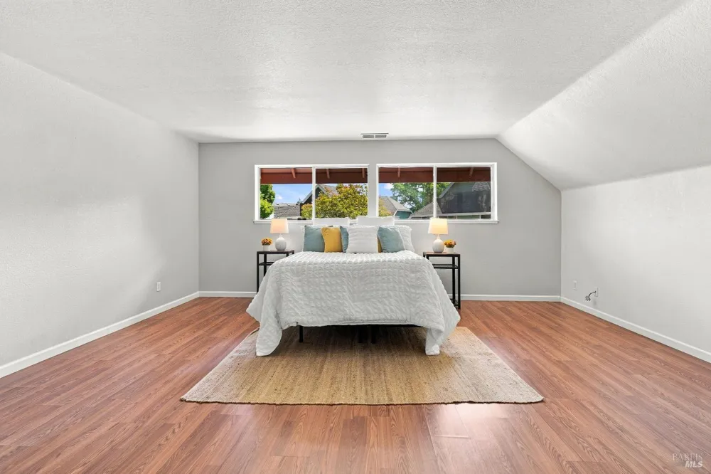 38 Meadowbrook Court Cotati, CA 94931