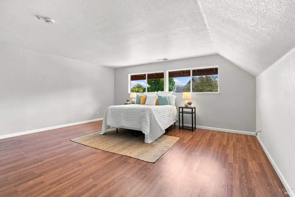 38 Meadowbrook Court Cotati, CA 94931