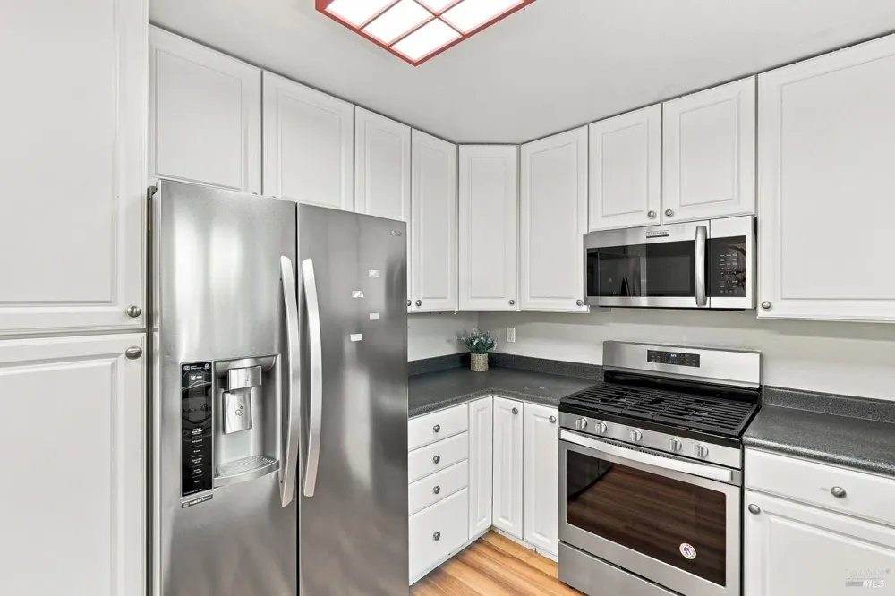 38 Meadowbrook Court Cotati, CA 94931
