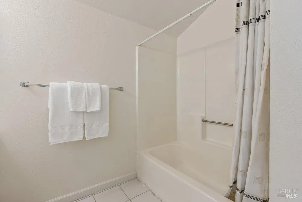 1492 London Circle Benicia, CA 94510