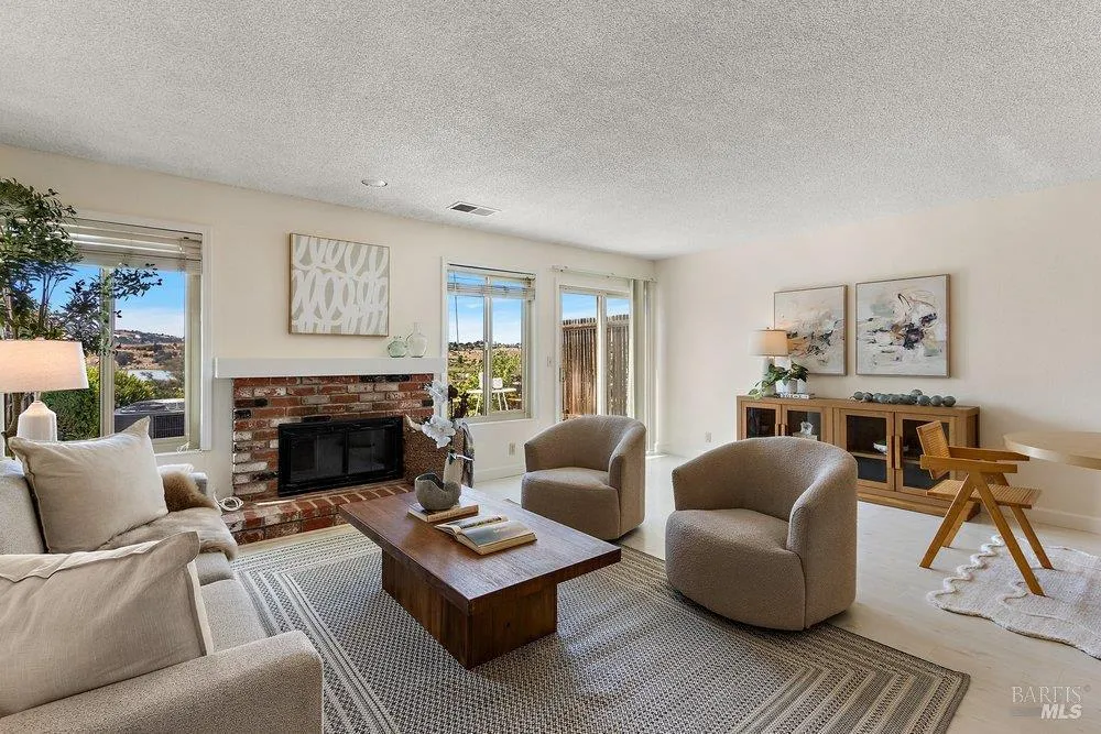 1492 London Circle Benicia, CA 94510