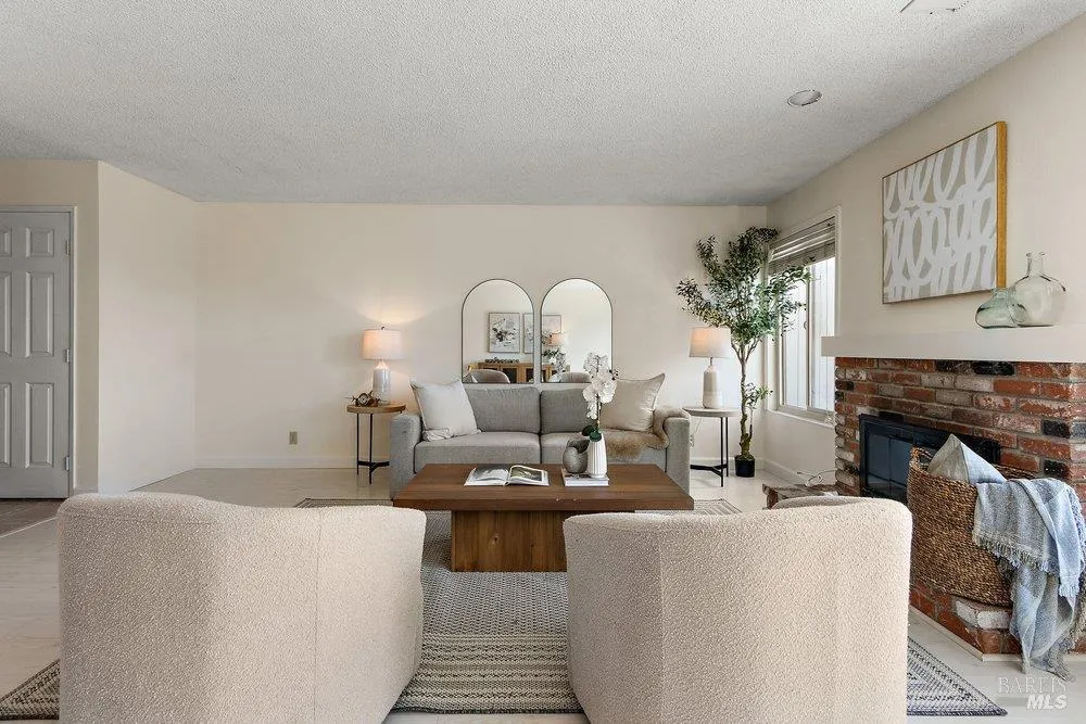1492 London Circle Benicia, CA 94510