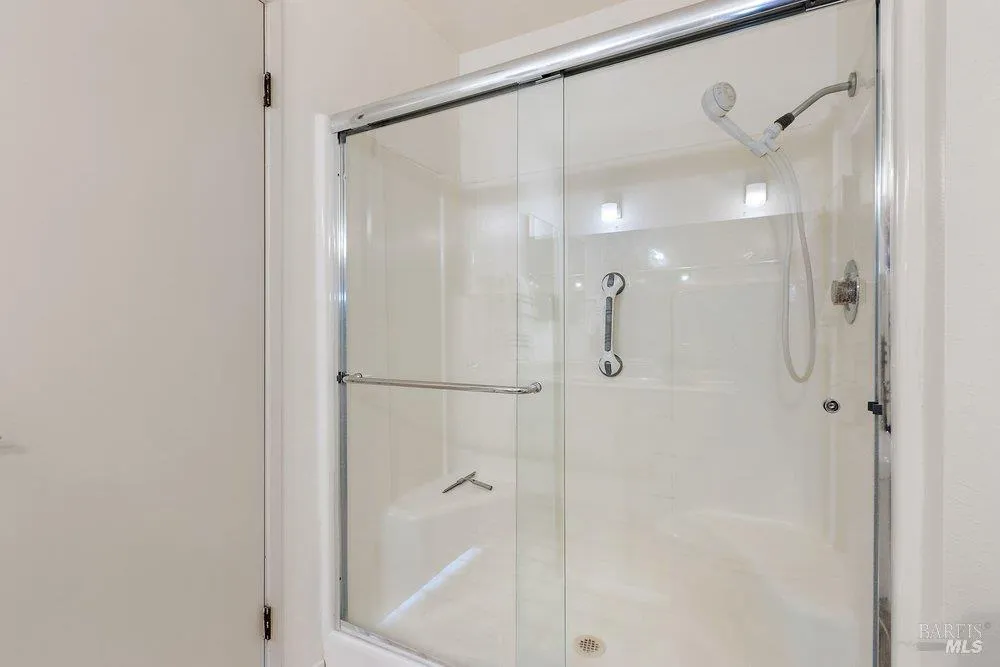 1492 London Circle Benicia, CA 94510