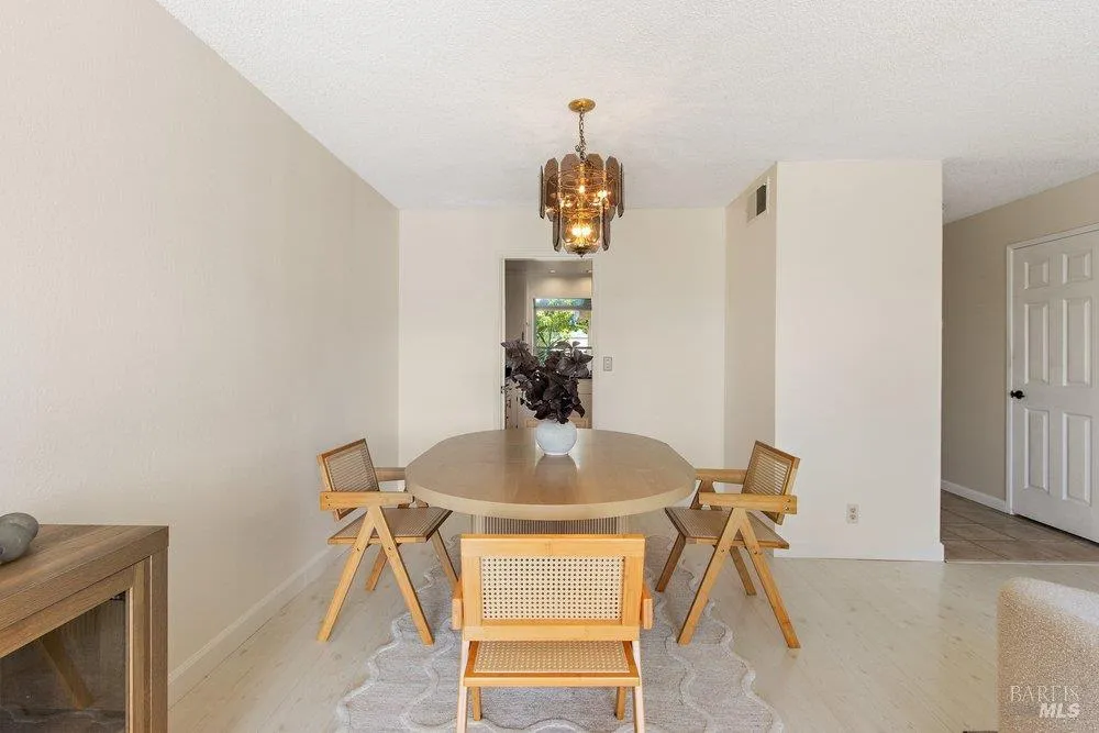 1492 London Circle Benicia, CA 94510