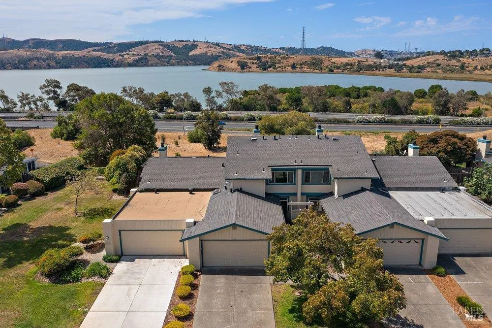 1492 London Circle Benicia, CA 94510