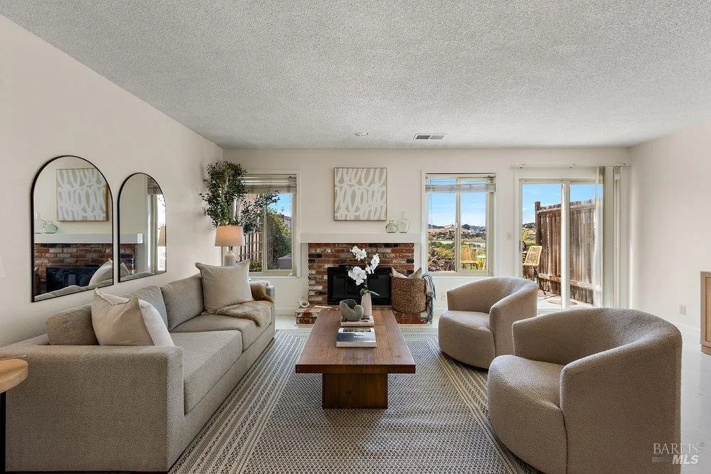 1492 London Circle Benicia, CA 94510