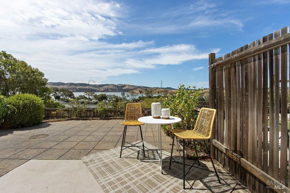 1492 London Circle Benicia, CA 94510