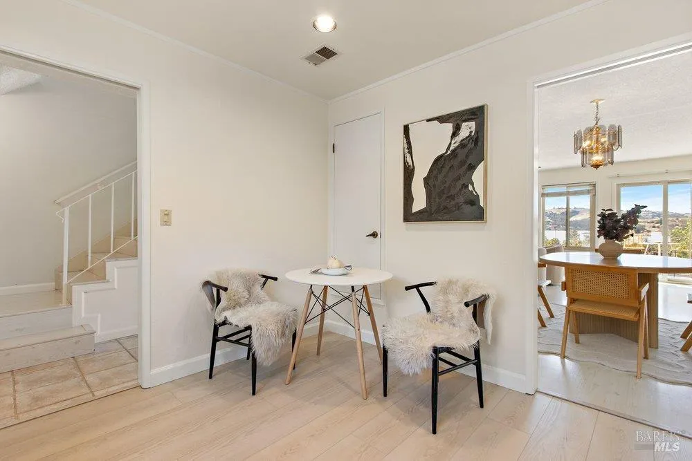 1492 London Circle Benicia, CA 94510