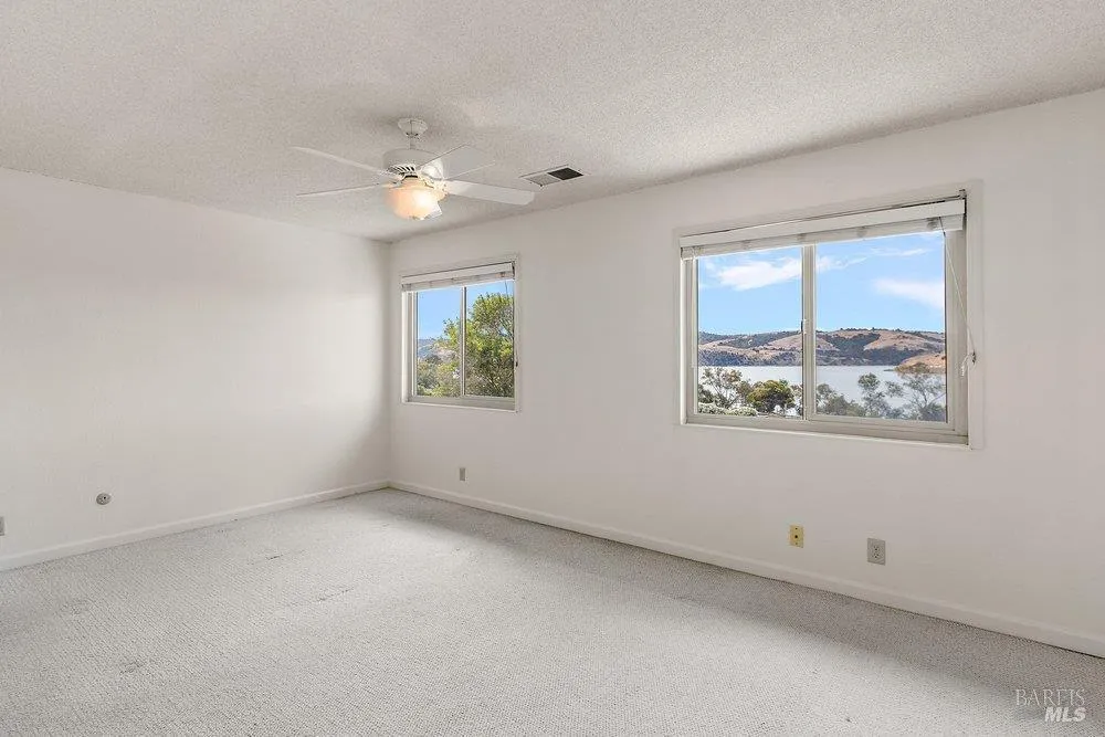 1492 London Circle Benicia, CA 94510