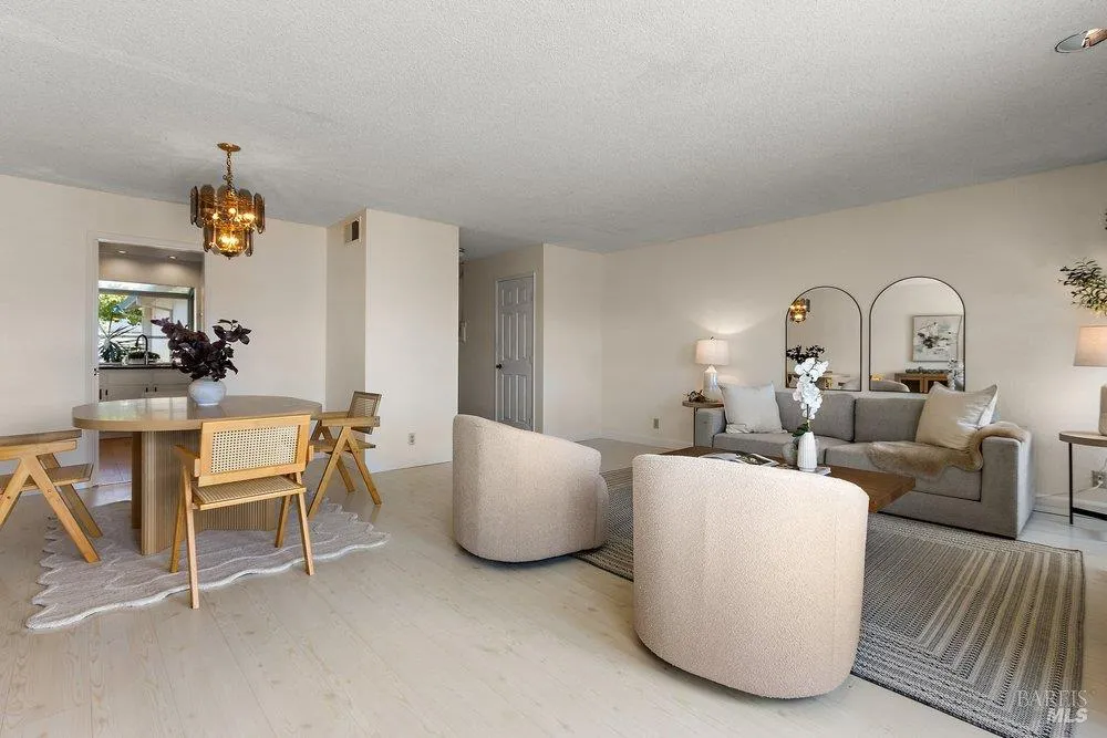1492 London Circle Benicia, CA 94510