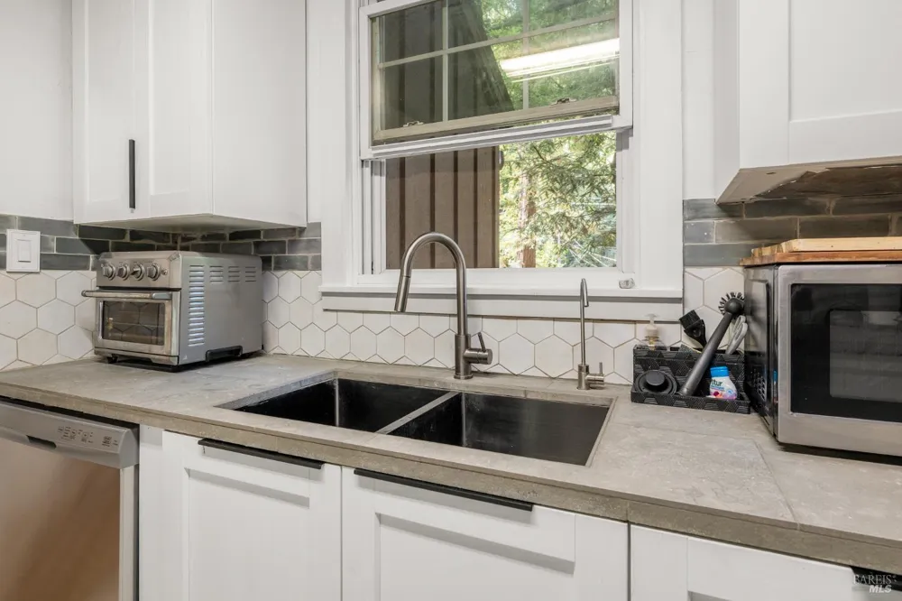 17355 116 Highway Guerneville, CA 95446
