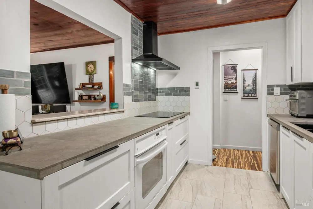 17355 116 Highway Guerneville, CA 95446