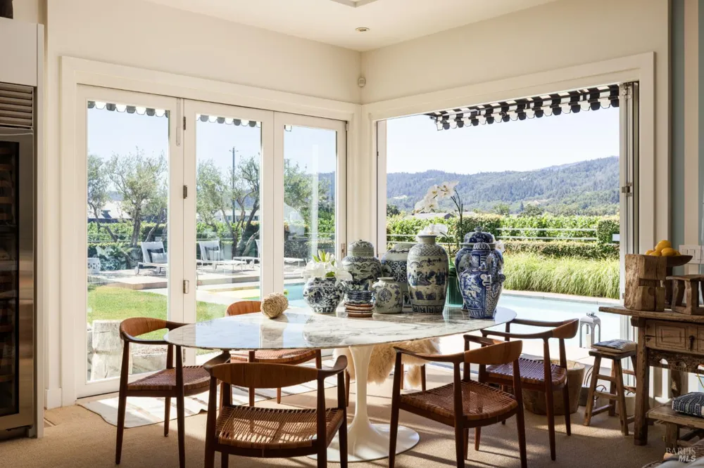 1237 Bella Oaks Lane Napa, CA 94558