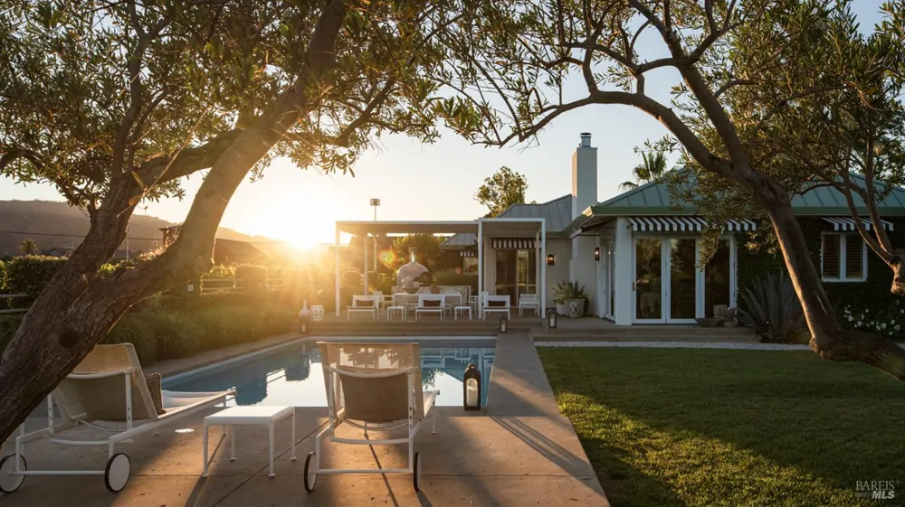 1237 Bella Oaks Lane Napa, CA 94558